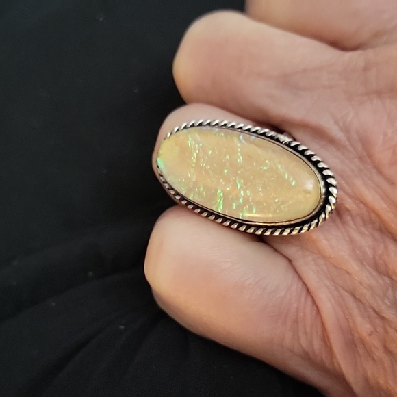 Pink Australian Opal and Sterling Silver Ring - Picture 5 of 10